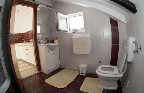 Nina Holiday Home with a heated pool - Photo 37
