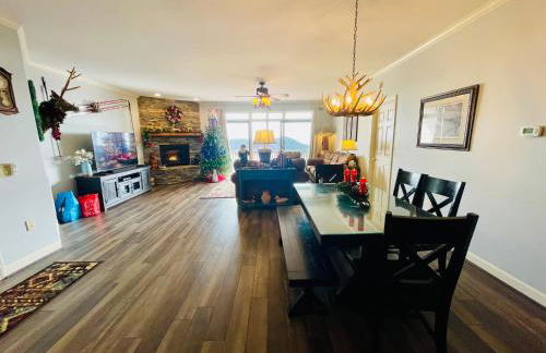 Bucket List Views Sugar Mountain Private Condo - 2bed, 2bath, Sleeps 6, Panoramic Views of Mountains from Large Deck, Short Drive to Shopping, Restaurants, Cafes & Banner Elk Town - Foto 14