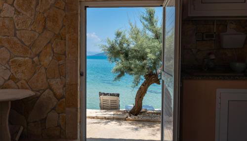 Beachfront villa Mihovil with direct beach access - Foto 3