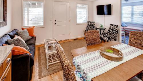 Recently Renovated LBI Apt with Deck on Beach Block! - Foto 2