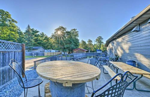 Massive Hatfield Loon Lodge with Roller Rink - Foto 39