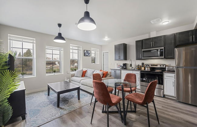 Modern Retreat Near Henry Ford - Foto 40