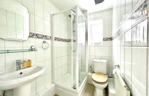 Comfortable 3 bedroomed house in Bicester - Photo 17