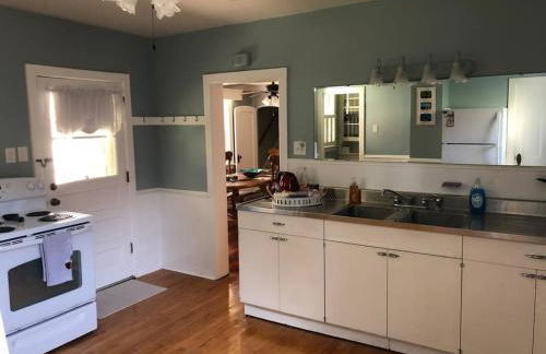 Spacious & Peaceful Home in the heart of Sheboygan - Foto 14