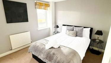 Luxury 3 Bedroom House With FREE Parking - Foto 5