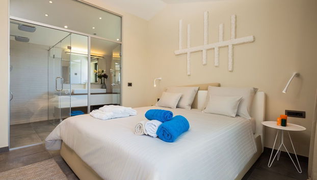 Beachfront Villa Azzurro With Pool - Foto 4, Habitación