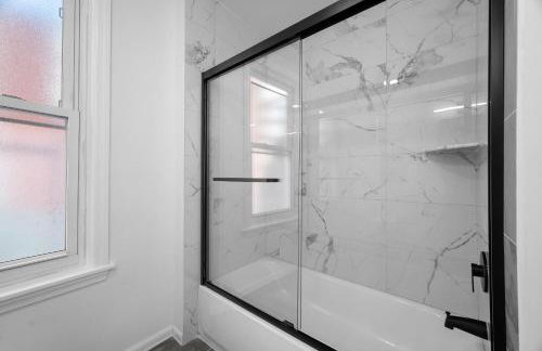 Central Lawrenceville 2 Spacious and Stylish Two Bedroom Apartment with Free Street Parking - Foto 11