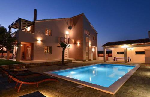 Apartment Villa Troskot - Photo 2