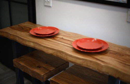 HostWise Stays - Prime Location in Lawrenceville, Exposed Brick 2BR Home - Foto 34