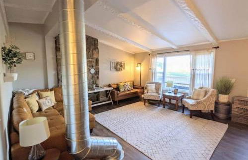 The Bumble Bee Hive 7-Bedroom House w/ Hot Tub - Foto 48