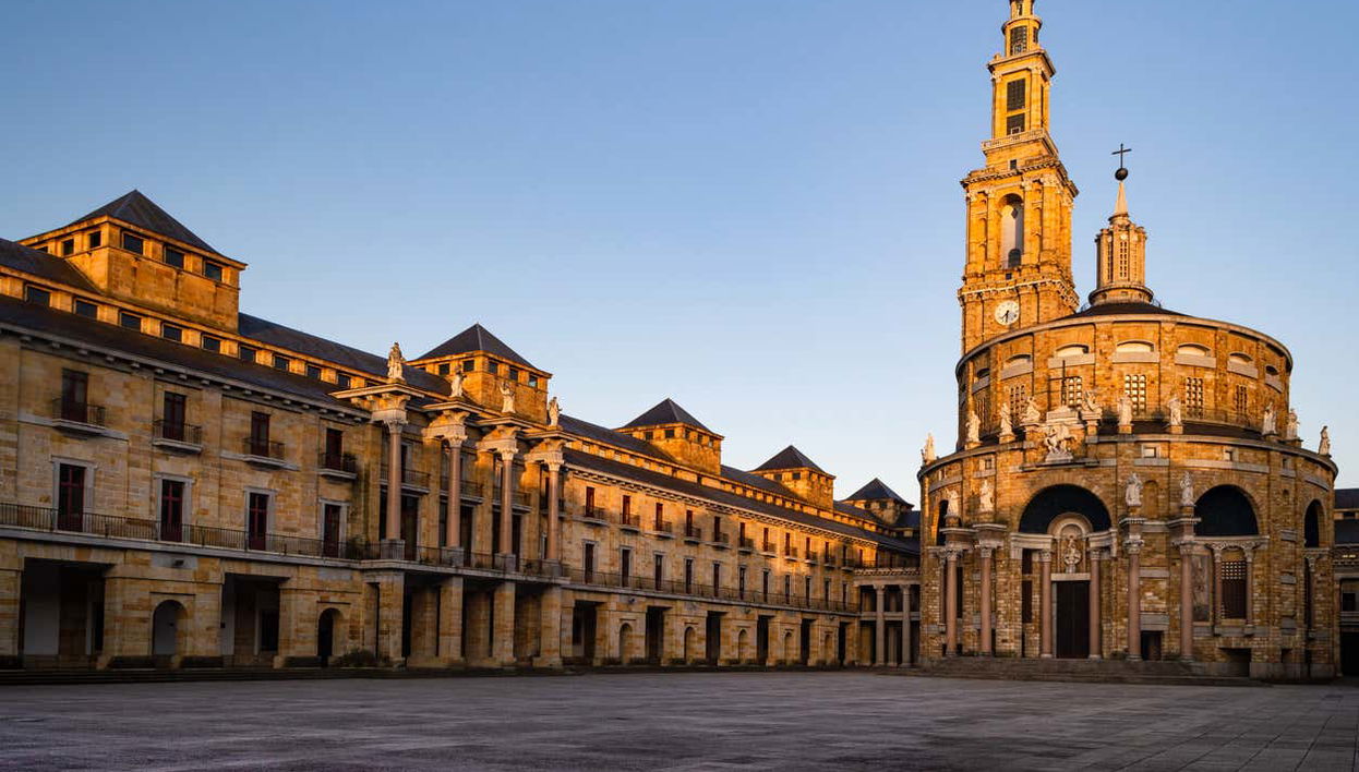 Place et église de Laboral