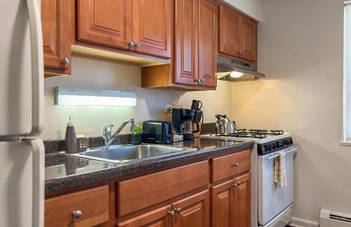 Chic City Retreat 1BR Unit - Church A2 - Foto 20