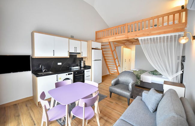 Red Moon Suites - Photo 2