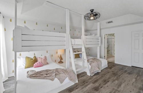 Steps to the beach & close to 30A! Private pool with sundeck & putt putt golf! - Photo 22