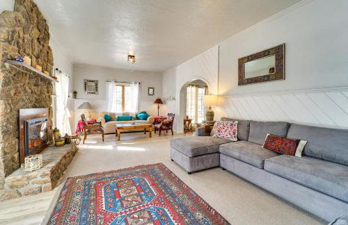 Dolorable Home with Yard - Walk to River! - Foto 6