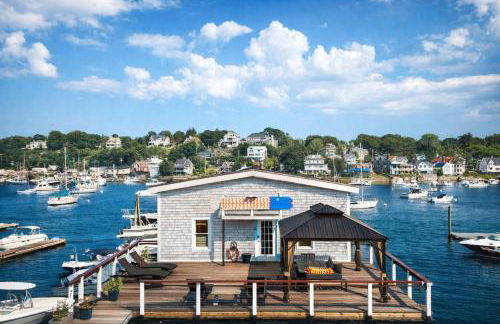 Stay at The Neck - Photo 1