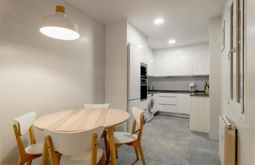 3 bedrooms 3 bathrooms furnished - Salamanca - Modern and bright - MintyStay - Photo 8