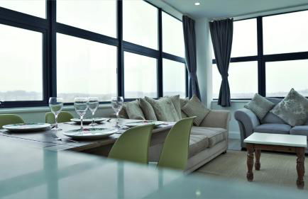 Sapphire House Apartments - Photo 92