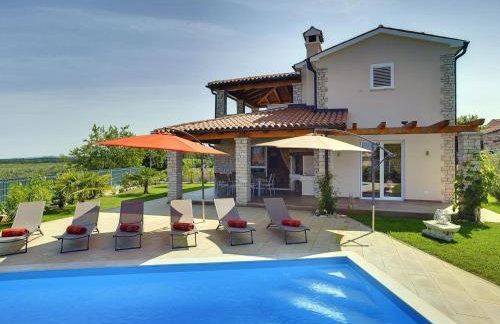 Villa in Novigrad with Pool near Beach - Foto 22