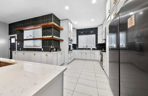 Stylish City Oasis ABODEbucks - Foto 16