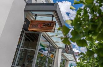 Stay Portland - The Tiny Oasis Steps to Local Coffee & Restaurants - Photo 56