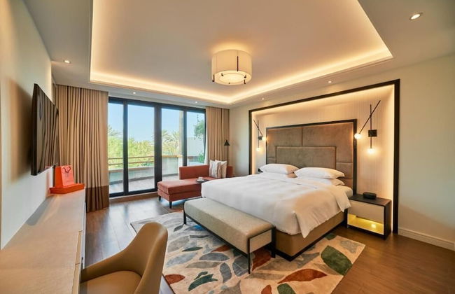 Grand Hyatt Residence - Photo 8