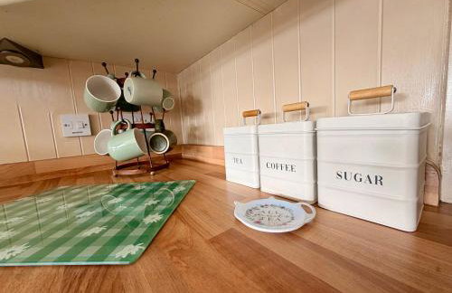 Hot Tub Lodge with Panoramic Views & Free Golf - Foto 49