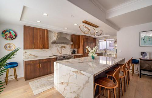 Phenomenal King, Air, Rooftop Deck, Walk to Beach - Foto 1