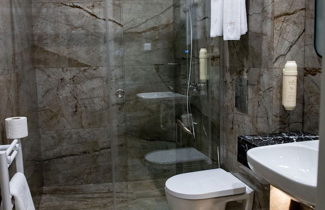 Agora Boutique - Photo 66