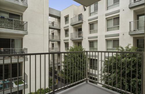 Sunset Duo 2 bedroom Charm with FREE Parking - Foto 13