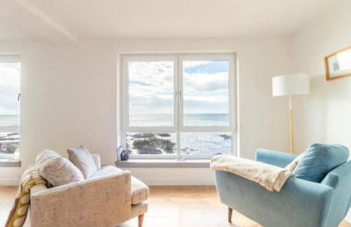 Haven-by-the-sea in Gourdon - Photo 1