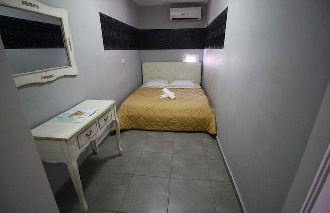 Rich Luxury Suites - Photo 39