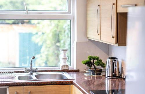 Wivelsfield Retreat- Modern & Spacious Home - Foto 7