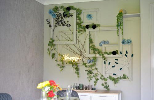 Huntsfield House- Stunning Modern 4 Bedroom House Suitable for Work and Leisure Stays - Foto 29