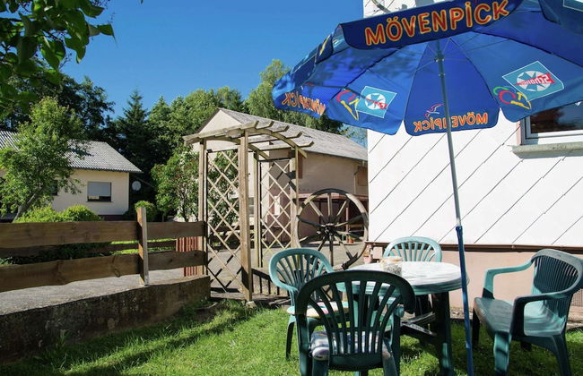 Spacious Holiday Home in Ulmen Near the Centre - Foto 13