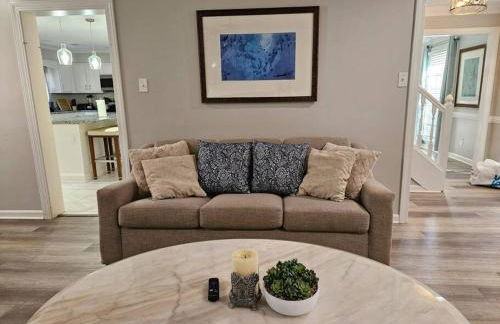 Luxury Pool with King beds Near Shops and Dining - Foto 29