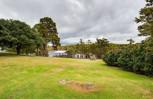 Doyline Cottage with Large Porch and Lake Access! - Foto 2