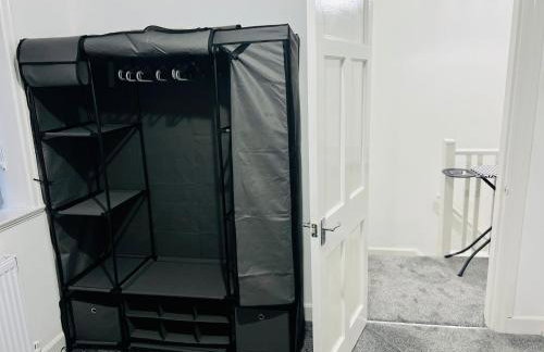 Beautiful and Homely 3 Bed House With FREE Parking So Close To Man City and City Centre - Foto 29