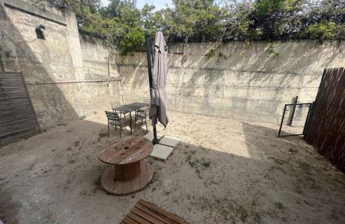 La Glycine - Parking gratuit - AC CLIM - Cour privé - - Foto 14