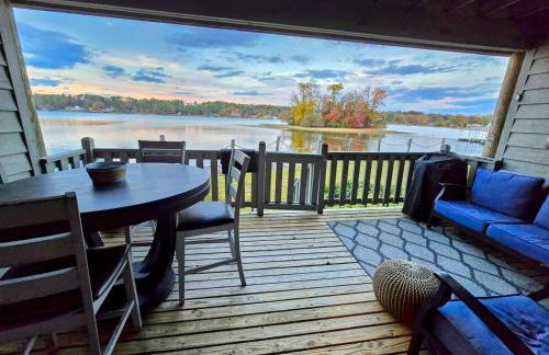 Serene Lakefront Retreat - Foto 34