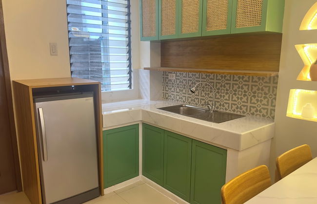 Maple Residences - Photo 7