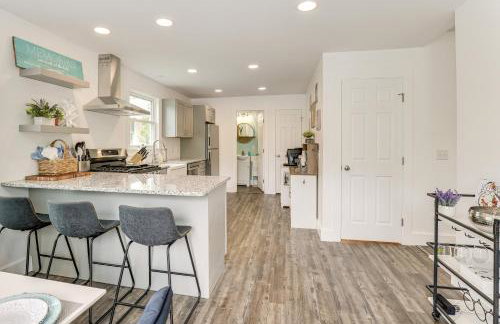 Walk to Downtown and Seneca Lake Updated Retreat! - Foto 9