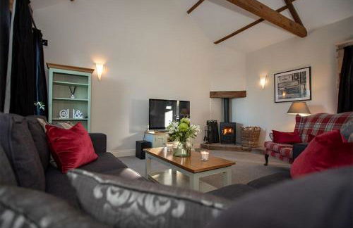 Tower Barn Cottage, Castle Carrock, a luxurious characterful cottage with hot tub and views - Foto 7