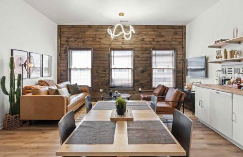 Top-Rated 1BR Near Convention Center & Parking - Foto 7