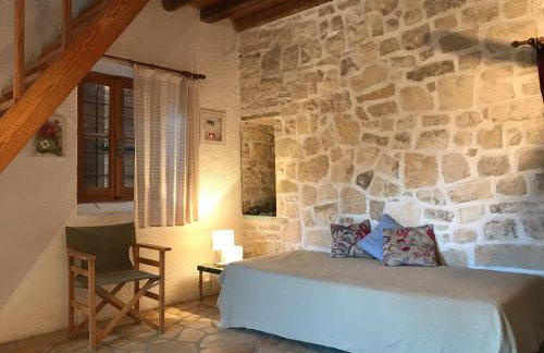 The "M" House - Photo 8