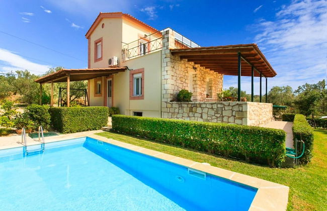 Villa Giannis Large Private Pool Walk to Beach A C Wifi Car Not Required Eco-friendly - 2088 - Foto 11