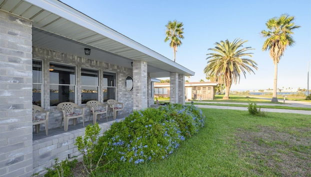 Attitude Adjustment by Miss Kitty’s - Foto 5, Servicios del alojamiento