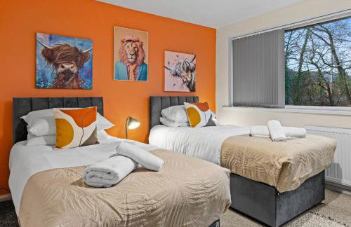 Forest View- Oasis Mural -Didsbury Zen Sleeps 10 - Photo 25