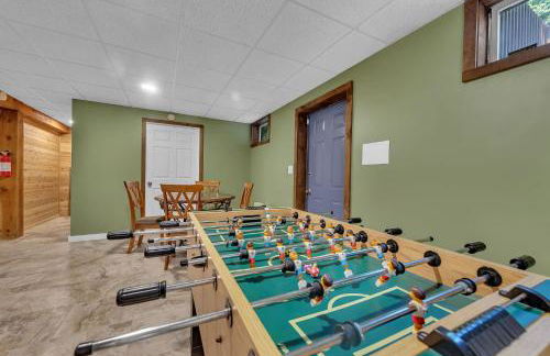 Secluded Log Cabin with Hot Tub Fire Pit Game Room - Foto 31