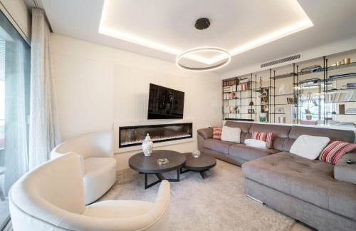 REF 1924 - Cannes Croisette - Sea view apartment for rent - Photo 5